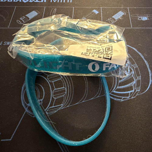 Blaues gummiarmband stück - gummiarmband,